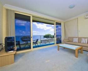 Little Hut - C Tourism 1