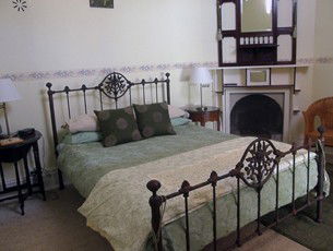 Araluen Old Courthouse Bed And Breakfast - C Tourism 1