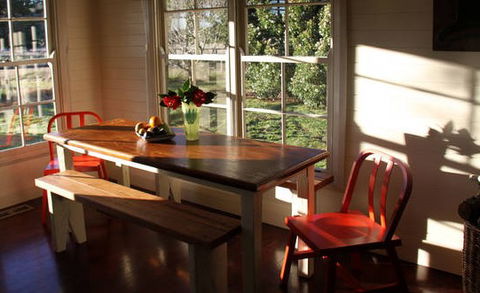 Book Barn Cottage - C Tourism 3