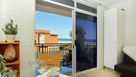 Beach Studio On Bombo - C Tourism 4