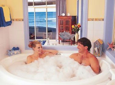 Al Mare Beachfront Retreat - C Tourism 3