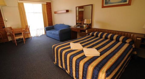 Amber Court Coonabarabran - C Tourism 3