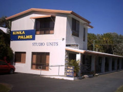 Kinka Palms Beachfront Apartments / Motel - C Tourism 1