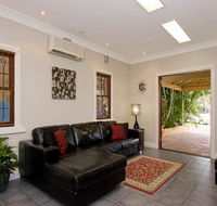 Swan Inn Bed and Breakfast - C Tourism