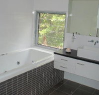 Twin Falls Retreat - C Tourism