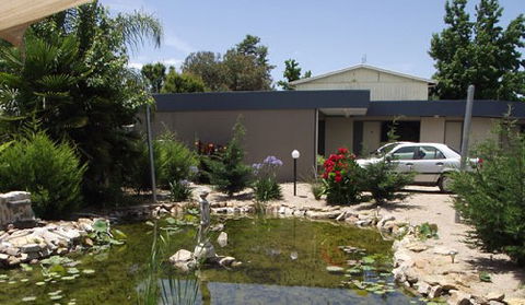 Golden Leaf Motel - C Tourism 1