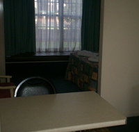 A Raceview Motor Inn - C Tourism