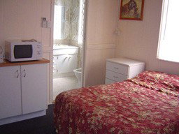 Affordable Accommodation Proserpine - C Tourism 4
