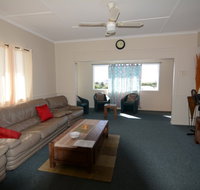 AMELIA STREET GLADSTONE 5 BEDROOMS - C Tourism