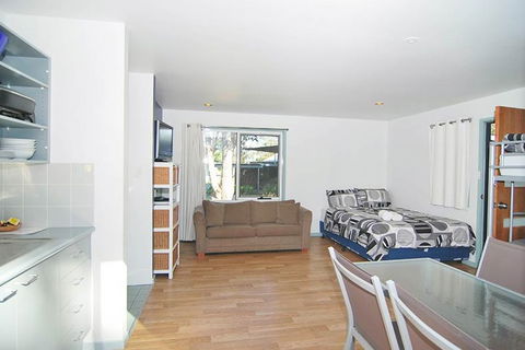 Huskisson Holiday Cabins - C Tourism 2