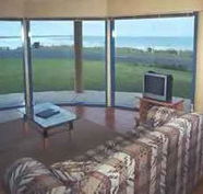 Horizons Beachfront Apartment - C Tourism