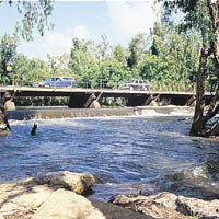 Katherine Low Level Caravan Park - C Tourism 0