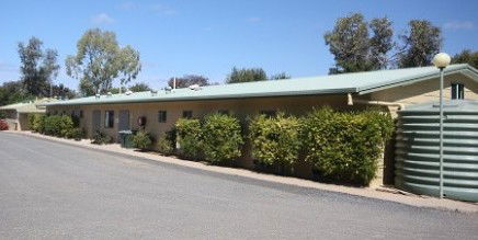 Macdonnell Range Holiday Park - C Tourism 0