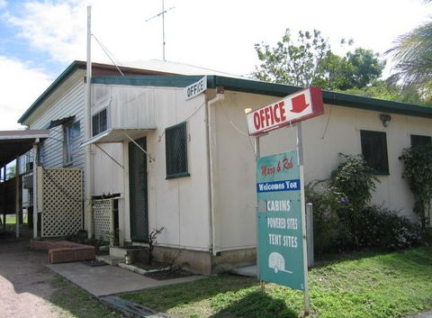 Burdekin Cascades Caravan Park - C Tourism 1