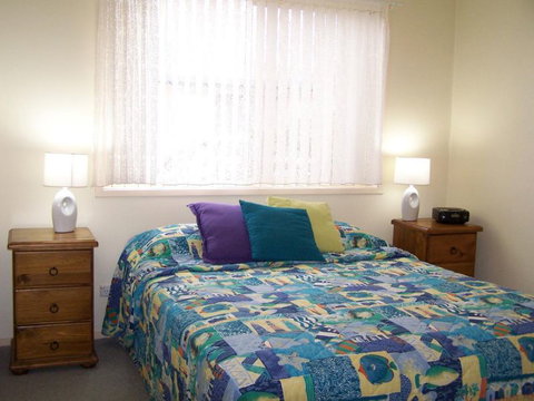 Beachfront Units Merimbula - C Tourism 4