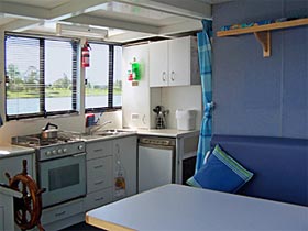 Tweed River Houseboats - C Tourism 1