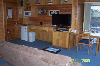 Bateau Bay Beachfront Luxury Accomodation - C Tourism 2