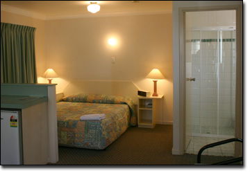 Earls Court Motor Inn - C Tourism 3