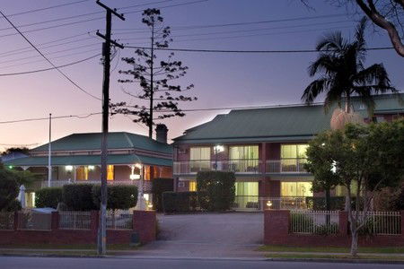 Wooloowin QLD C Tourism