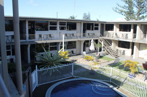 A' Montego Mermaid Beach Motel - C Tourism 3