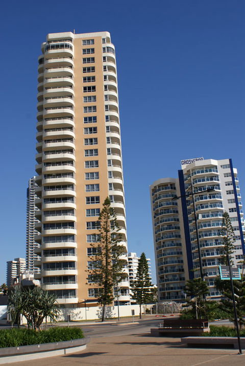 Zenith Apartments - C Tourism 8