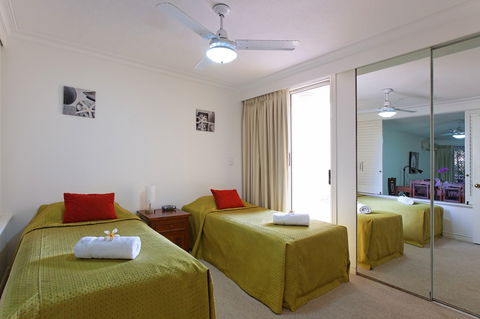 La Grande Apartments Broadbeach - C Tourism 6