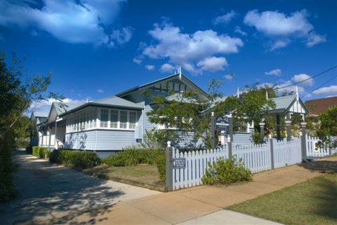 Elindale House Bed & Breakfast - C Tourism 0