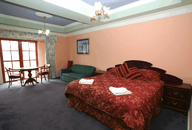 Hatchers Manor - C Tourism 0