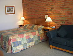 Australian Settlers Motor Inn - C Tourism 0