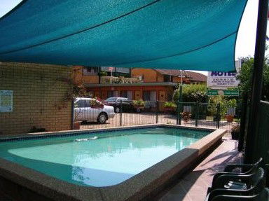 Lake Front Motel - C Tourism 3