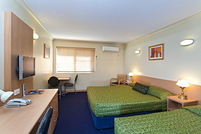Airport Motel - C Tourism 6