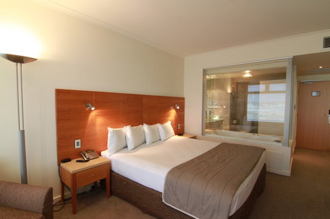 Quality Hotel Gateway Devonport - C Tourism 3