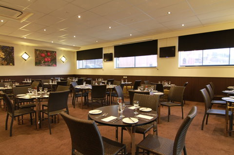 Quality Hotel Gateway Devonport - C Tourism 5