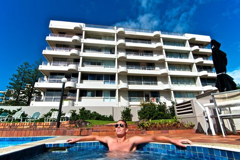 SURFERS CHALET HOLIDAY APARTMENTS - C Tourism 0