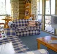 Myrtle Creek Cottages - C Tourism