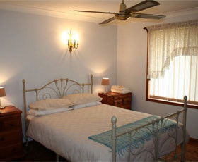 Caits Cottage Bed And Breakfast - C Tourism 0