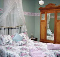 Bridge Cottages - C Tourism