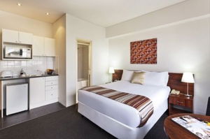 Macleay Hotel and Serviced Apartments - Sydney Accommodation