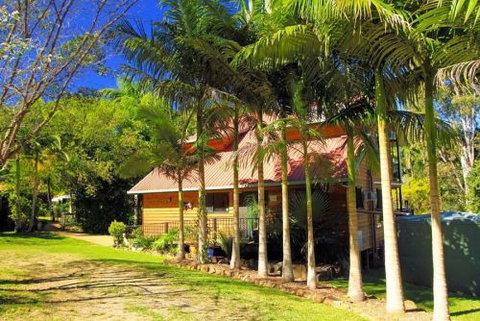 Byfield Creek Lodge Rain Forest Retreat - C Tourism 1