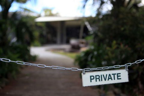 ArtHOUSE Beachfront Accommodation - C Tourism 0