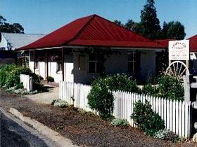 Cobb & Co Cottages - C Tourism 0