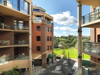 Amora Riverwalk Melbourne - C Tourism 13