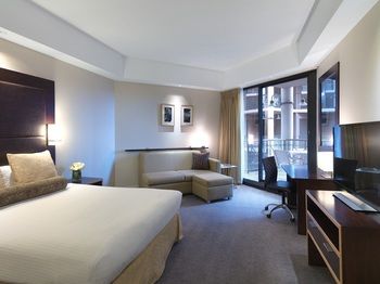 Amora Riverwalk Melbourne - C Tourism 16