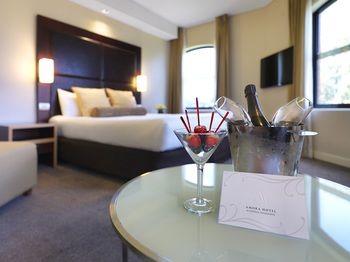 Amora Riverwalk Melbourne - C Tourism 20