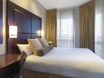 Amora Riverwalk Melbourne - C Tourism 26