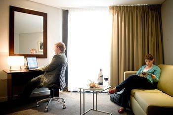 Amora Riverwalk Melbourne - C Tourism 29