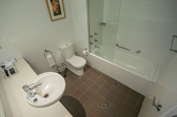 Amora Riverwalk Melbourne - C Tourism 49