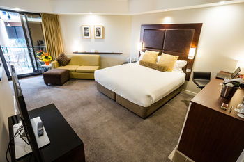 Amora Riverwalk Melbourne - C Tourism 61