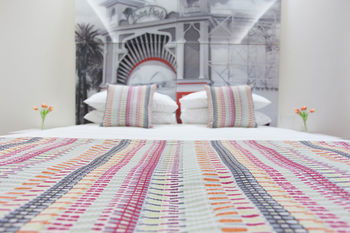 Abode By Easystay - C Tourism 17