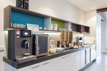 Abode By Easystay - C Tourism 23